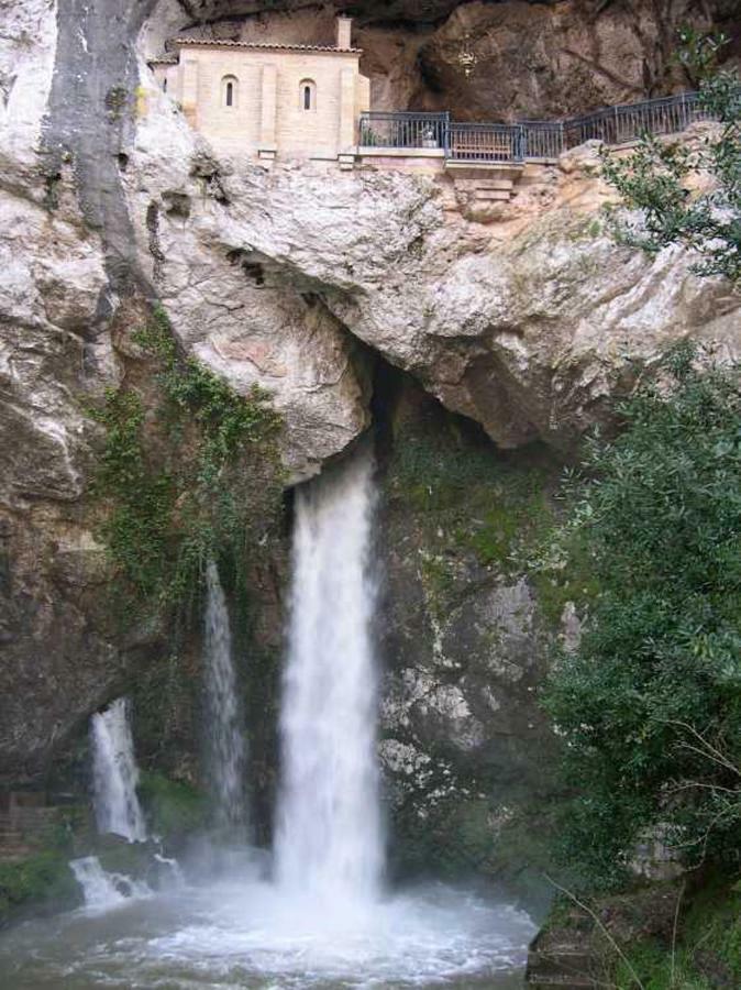 Apartamento Jardines Del Sella Apartment Cangas de Onis Bagian luar foto